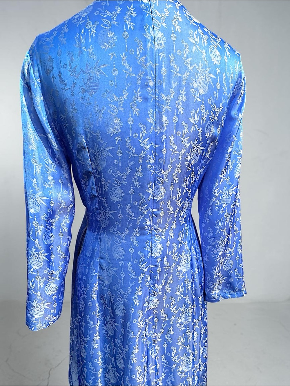 Yaly Couture Genuine Silk Blend Ao Dai Vietnamese Traditional Dress - Blue - Picture 10 of 14